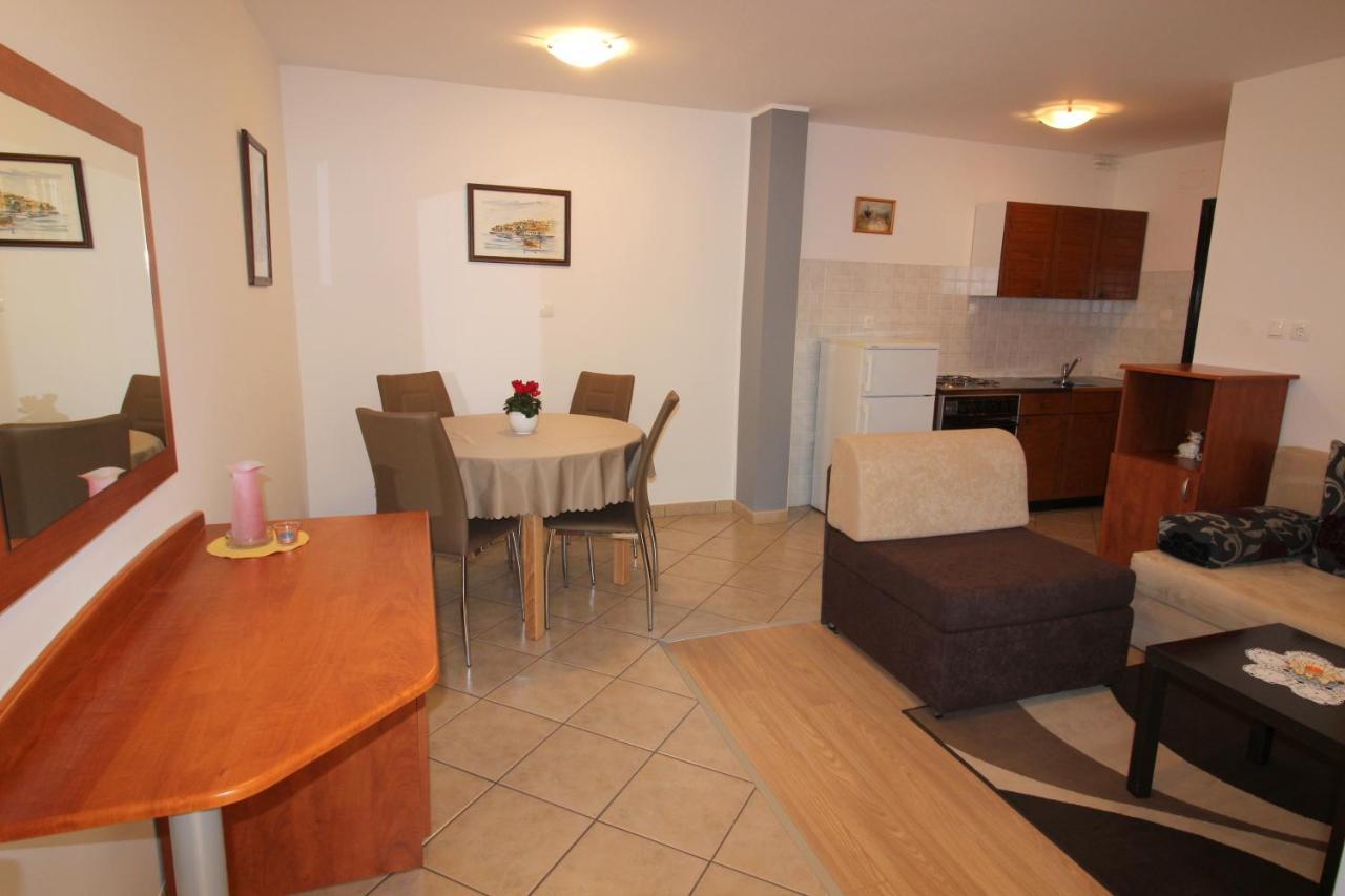 Gogo 2+2 Apartment Novigrad  Luaran gambar